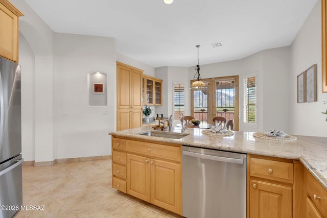 641 W Silver Eagle Court, Oro Valley, AZ 85755