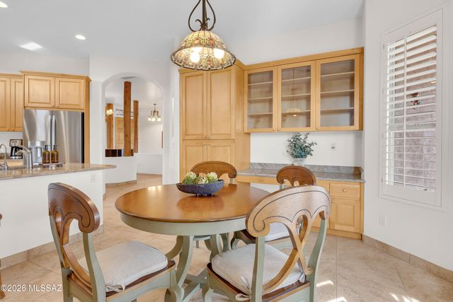 641 W Silver Eagle Court, Oro Valley, AZ 85755