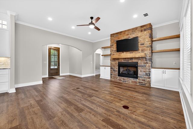 34 Algeciras Lane, Hot Springs Village, AR 71909