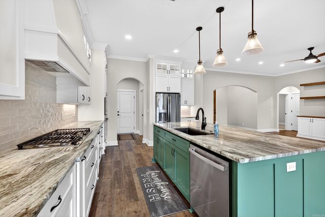 34 Algeciras Lane, Hot Springs Village, AR 71909