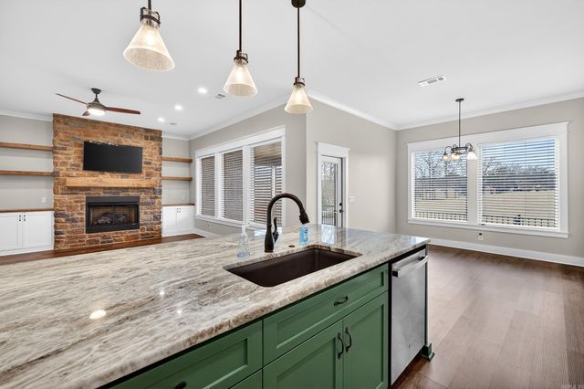 34 Algeciras Lane, Hot Springs Village, AR 71909