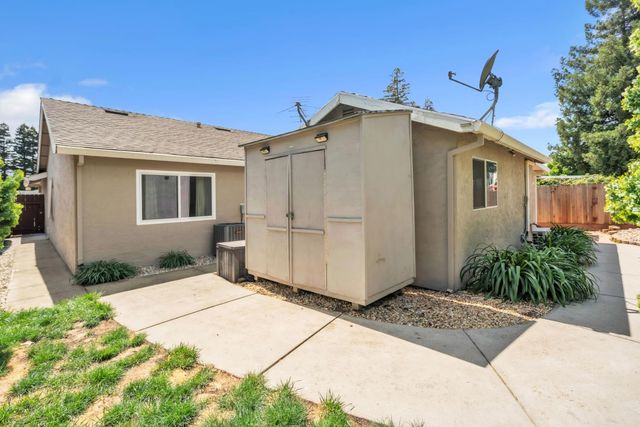 8173 Visalia Way, Sacramento, CA 95828