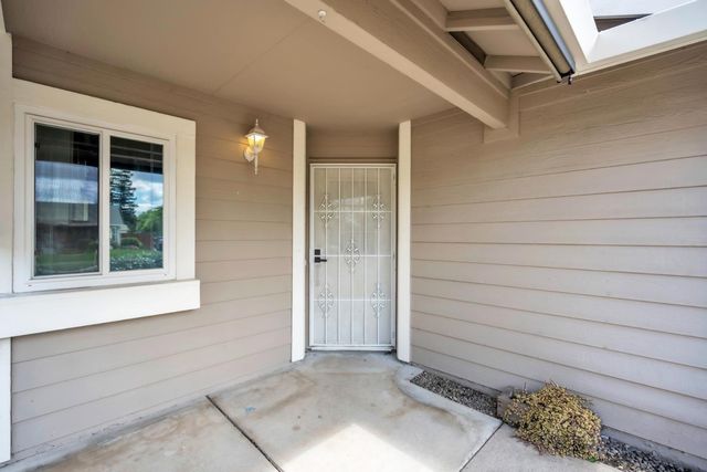 8173 Visalia Way, Sacramento, CA 95828