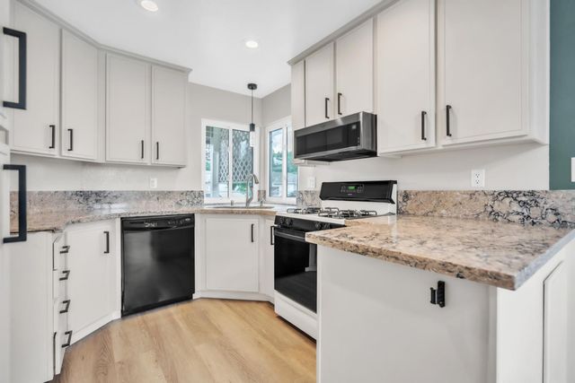 8173 Visalia Way, Sacramento, CA 95828