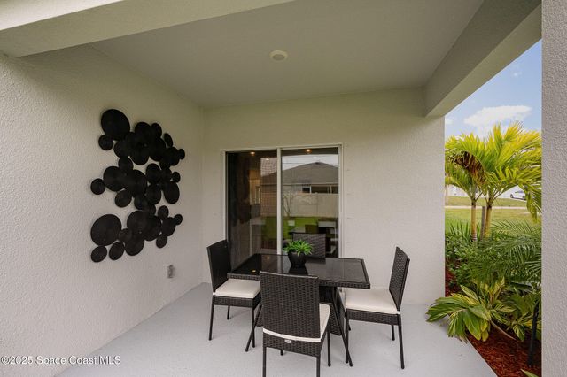 598 Olney Street SW, Palm Bay, FL 32908