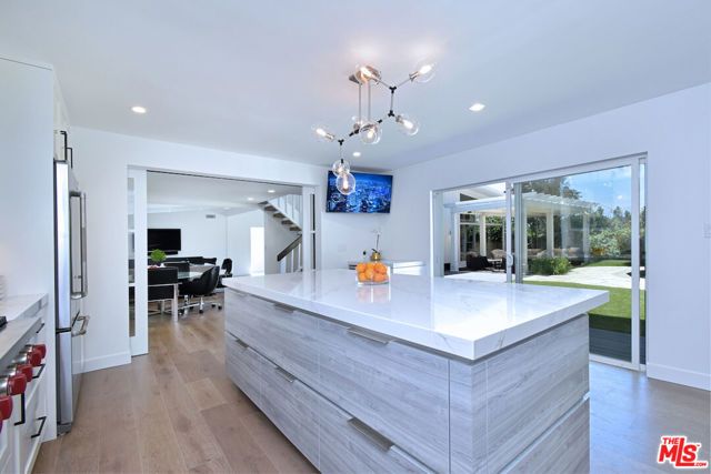 13413 Bayliss Road, Los Angeles, CA 90049