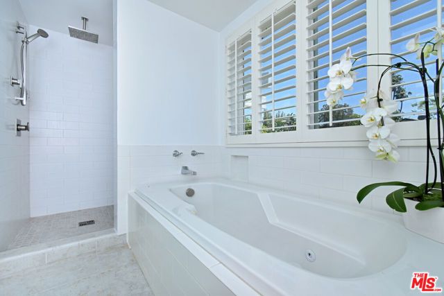 13413 Bayliss Road, Los Angeles, CA 90049