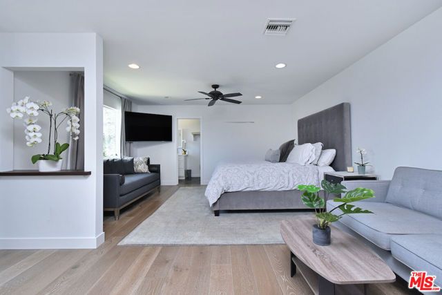 13413 Bayliss Road, Los Angeles, CA 90049