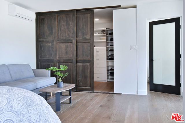 13413 Bayliss Road, Los Angeles, CA 90049