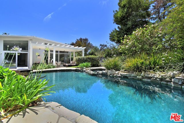 13413 Bayliss Road, Los Angeles, CA 90049