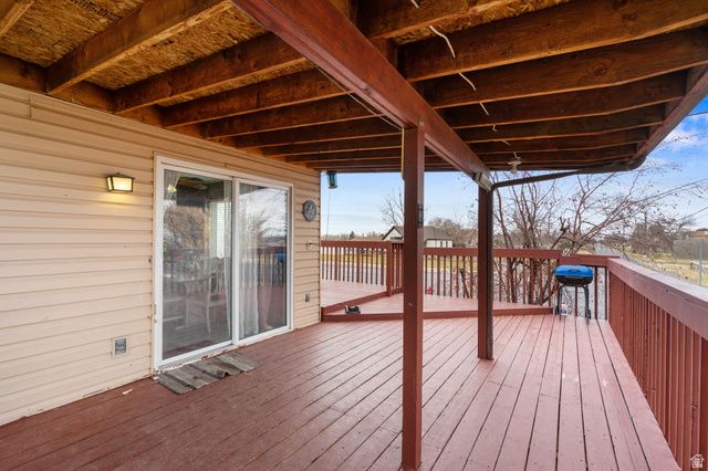 5076 S 4700 W, Hooper, UT 84315