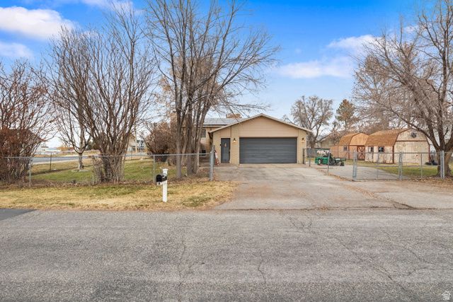 5076 S 4700 W, Hooper, UT 84315