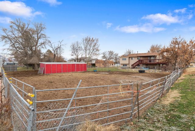 5076 S 4700 W, Hooper, UT 84315