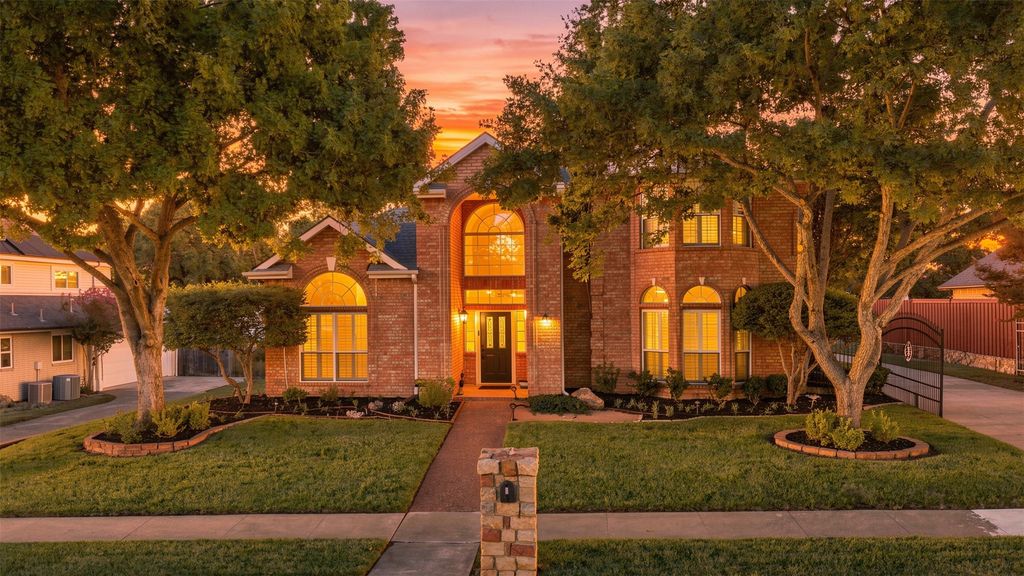 7609 Oak Knoll Drive, North Richland Hills, TX 76182 — exterior