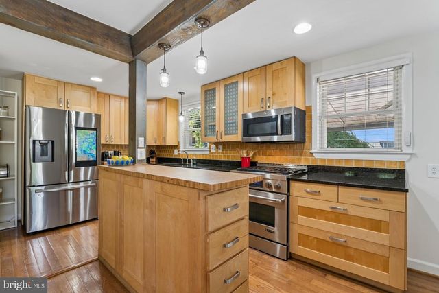 1002 N COLUMBUS ST N, Alexandria, VA 22314