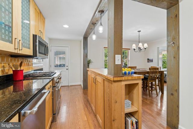1002 N COLUMBUS ST N, Alexandria, VA 22314