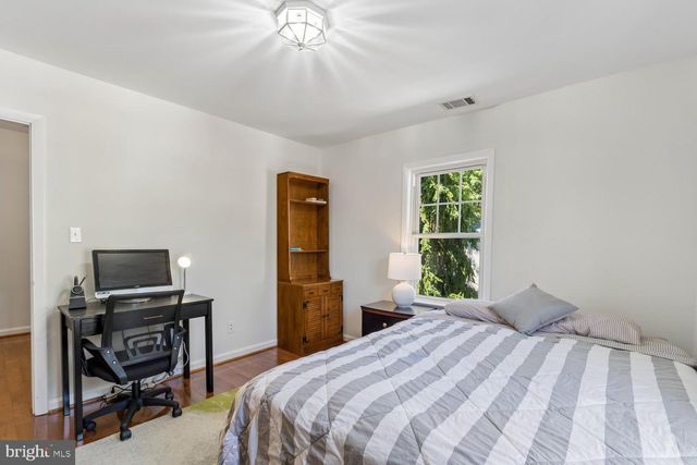 1002 N COLUMBUS ST N, Alexandria, VA 22314