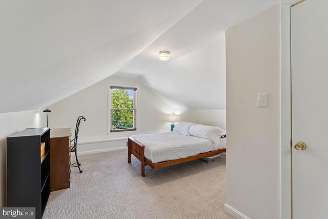1002 N COLUMBUS ST N, Alexandria, VA 22314