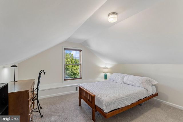 1002 N COLUMBUS ST N, Alexandria, VA 22314