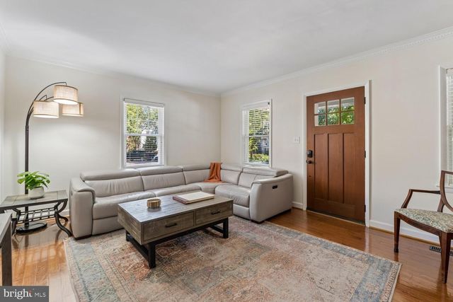 1002 N COLUMBUS ST N, Alexandria, VA 22314