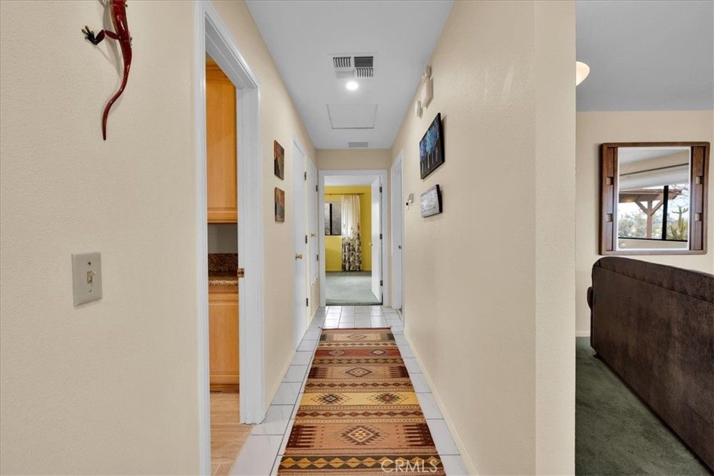 Image 20 of property listing at 61746 Melton Trail, Joshua Tree, CA 92252