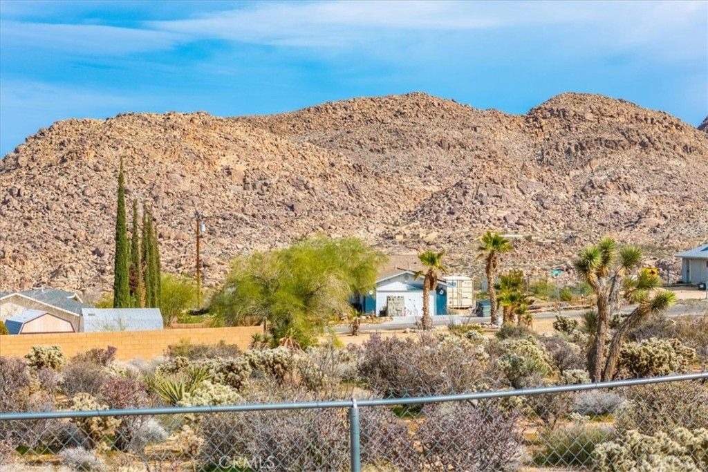 Image 44 of property listing at 61746 Melton Trail, Joshua Tree, CA 92252