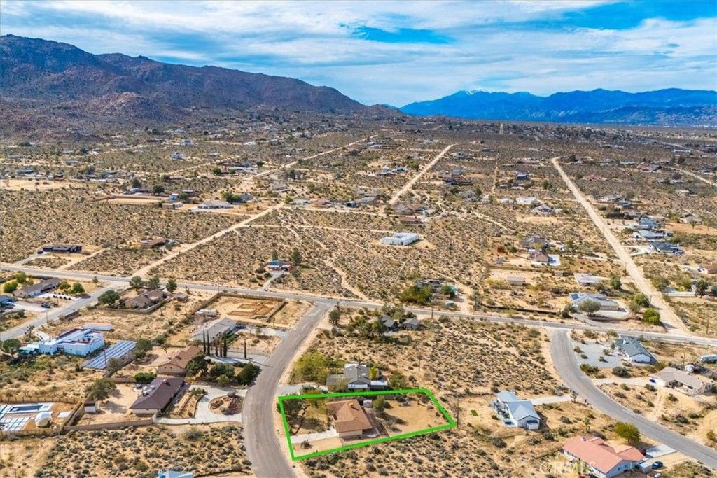 Image 51 of property listing at 61746 Melton Trail, Joshua Tree, CA 92252