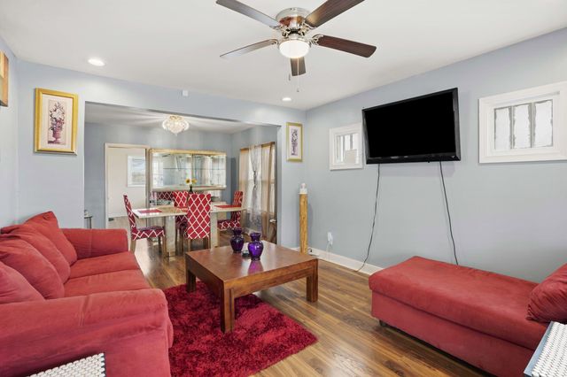 737 Mulberry Street, Hammond, IN 46324