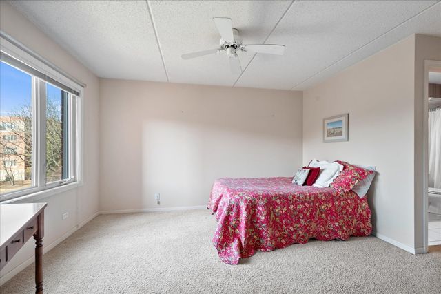 3850 W Bryn Mawr Avenue 310, Chicago, IL 60659