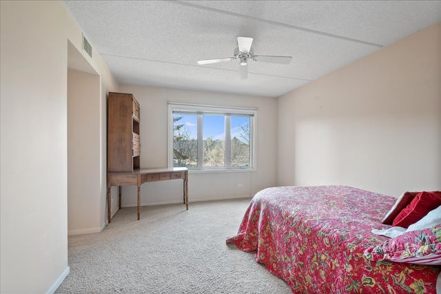 3850 W Bryn Mawr Avenue 310, Chicago, IL 60659