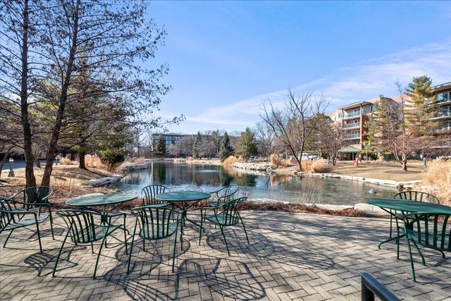 3850 W Bryn Mawr Avenue 310, Chicago, IL 60659