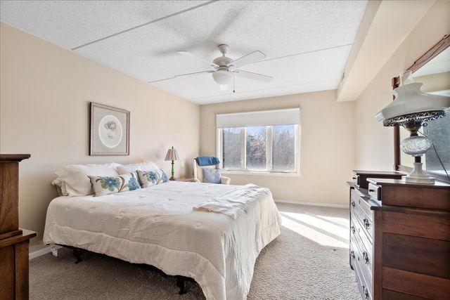 3850 W Bryn Mawr Avenue 310, Chicago, IL 60659