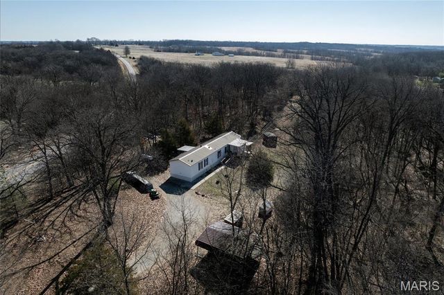 19503 State Highway Y, Lewistown, MO 63452