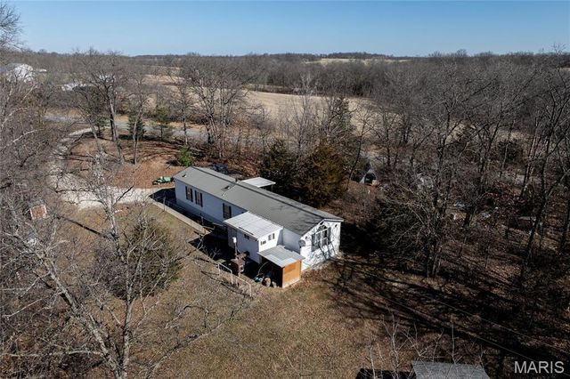 19503 State Highway Y, Lewistown, MO 63452