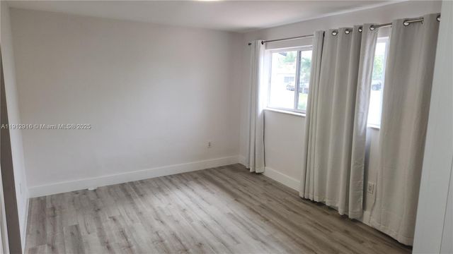 15630 NW 2nd Ct, Miami, FL 33169