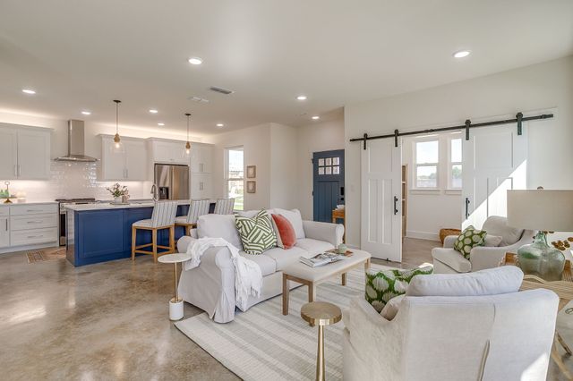 108 Cardinal Woods Court, Granbury, TX 76049