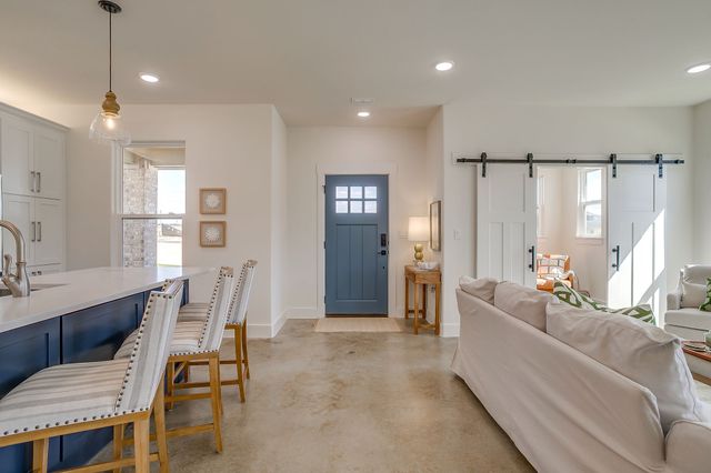 108 Cardinal Woods Court, Granbury, TX 76049