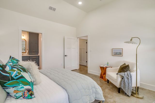 108 Cardinal Woods Court, Granbury, TX 76049