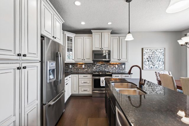 8411 Larch Lane N, Maple Grove, MN 55369