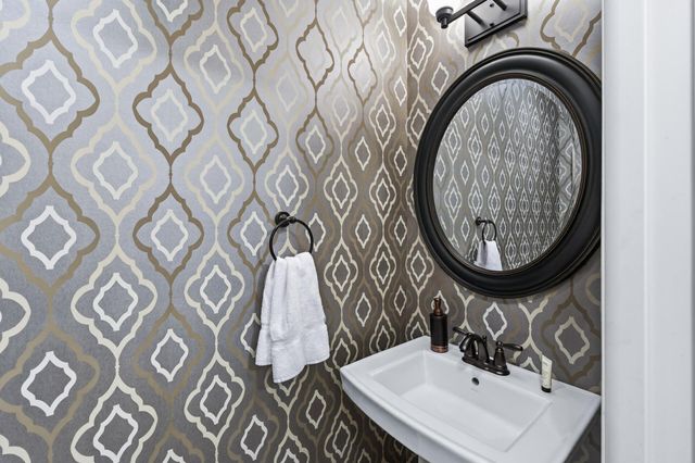 8411 Larch Lane N, Maple Grove, MN 55369