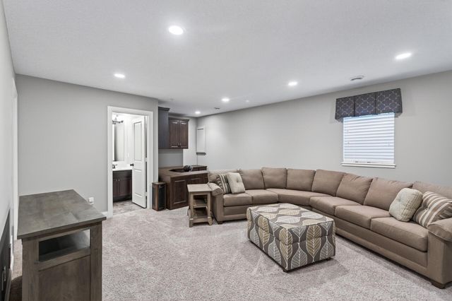 8411 Larch Lane N, Maple Grove, MN 55369