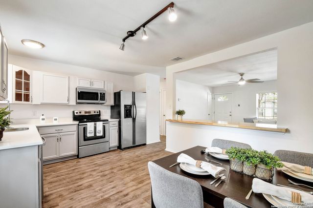 5122 Big Fawn, San Antonio, TX 78242