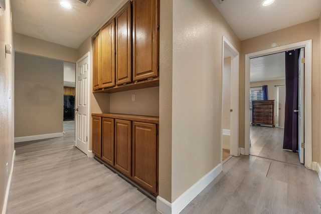 4221 Waymar Ct, Carmichael, CA 95608