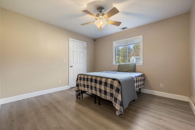 4221 Waymar Ct, Carmichael, CA 95608