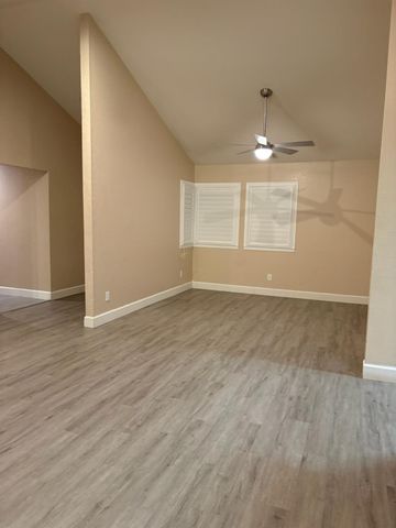 4221 Waymar Ct, Carmichael, CA 95608