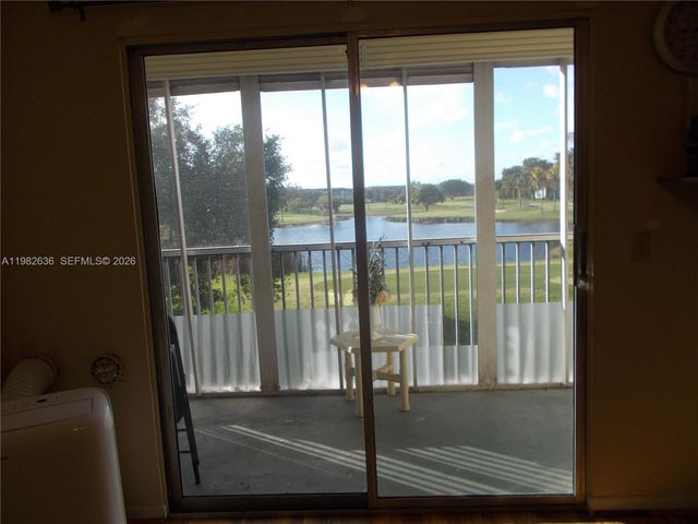 13450 SW 3rd Street 310D, Pembroke Pines, FL 33027