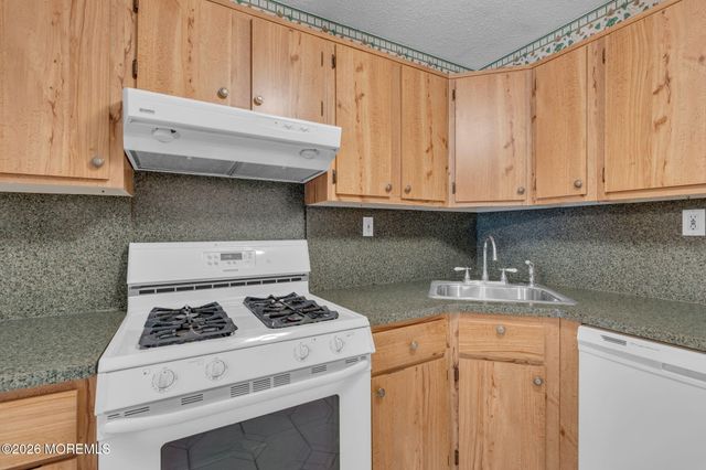 161 Frontier Way, Tinton Falls, NJ 07753