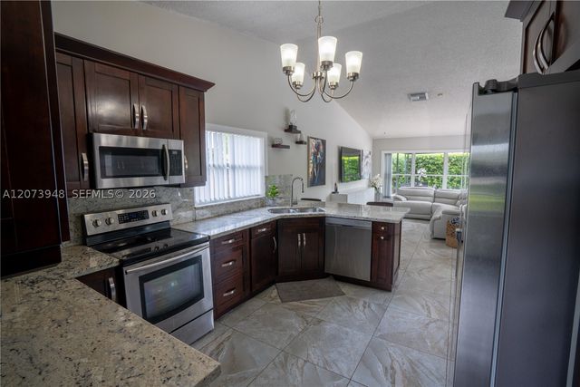 7301 SW 159th Ave, Miami, FL 33193