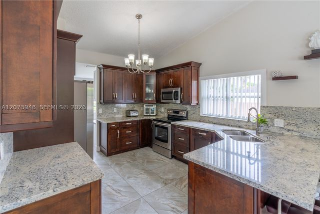 7301 SW 159th Ave, Miami, FL 33193