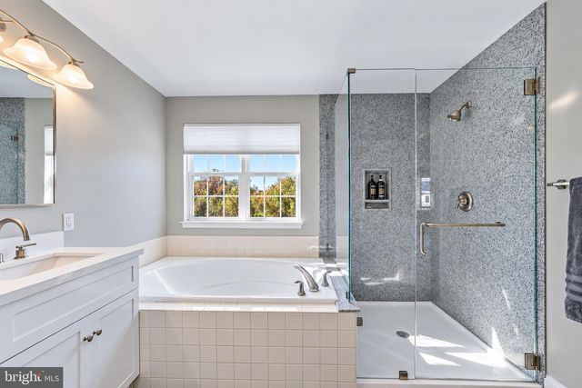 332 W CROSSING DR, Mount Royal, NJ 08061